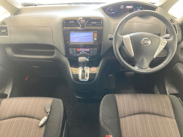 NISSAN SERENA 2014