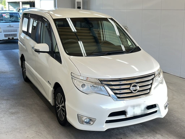 NISSAN SERENA 2014