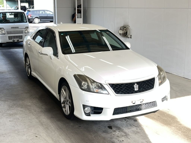 TOYOTA CROWN 2012