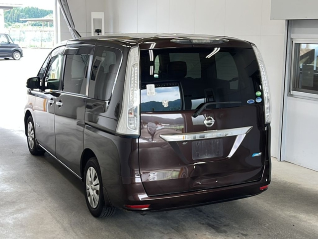 NISSAN SERENA 2014