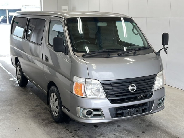 NISSAN CARAVAN 2011
