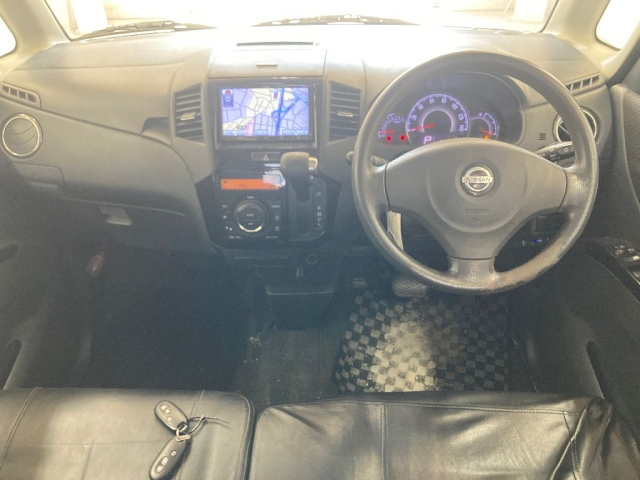 NISSAN ROOX 2010