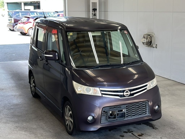 NISSAN ROOX 2010