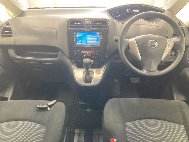 NISSAN SERENA 2012