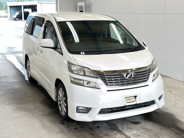 TOYOTA VELLFIRE 2011