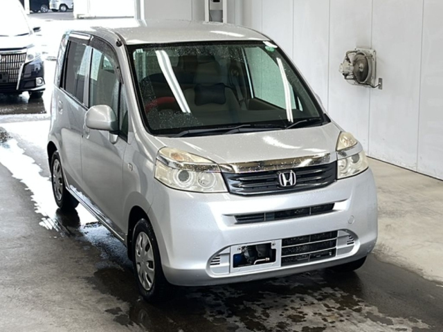 HONDA LIFE 2011