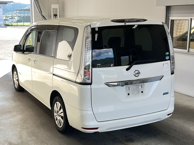 NISSAN SERENA 2014