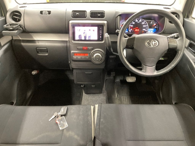 TOYOTA PIXIS SPACE 2014