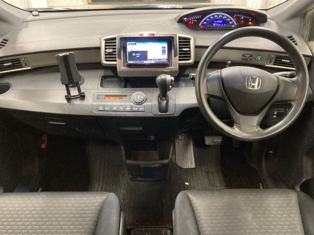 HONDA FREED 2012