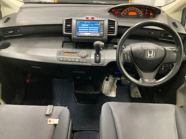 HONDA FREED 2010