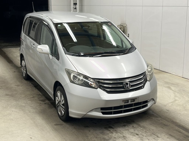 HONDA FREED 2010