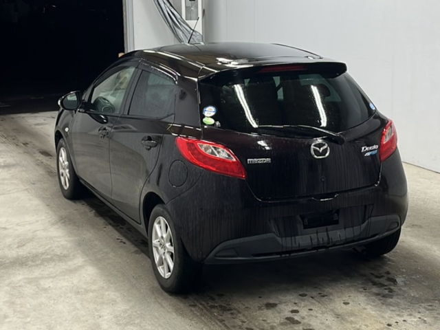 MAZDA DEMIO 2011