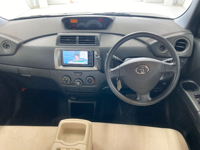 TOYOTA BB 2010