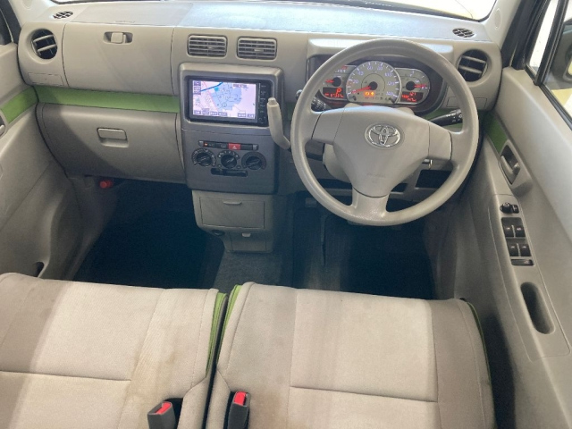 TOYOTA PIXIS SPACE 2015