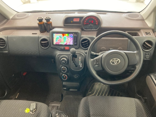TOYOTA PORTE 2016