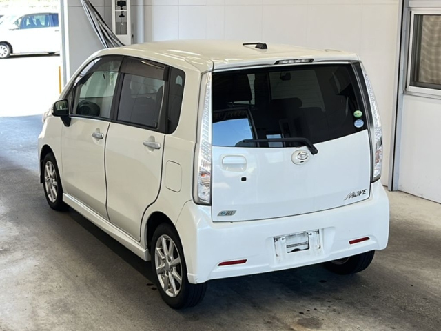 DAIHATSU MOVE 2014