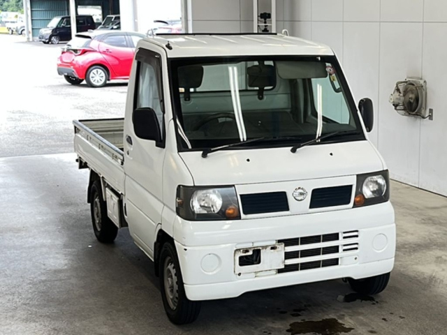 NISSAN CLIPPER TRUCK 2011