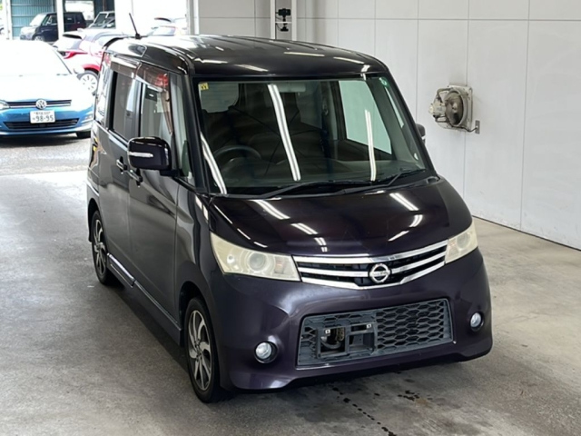 NISSAN ROOX 2010