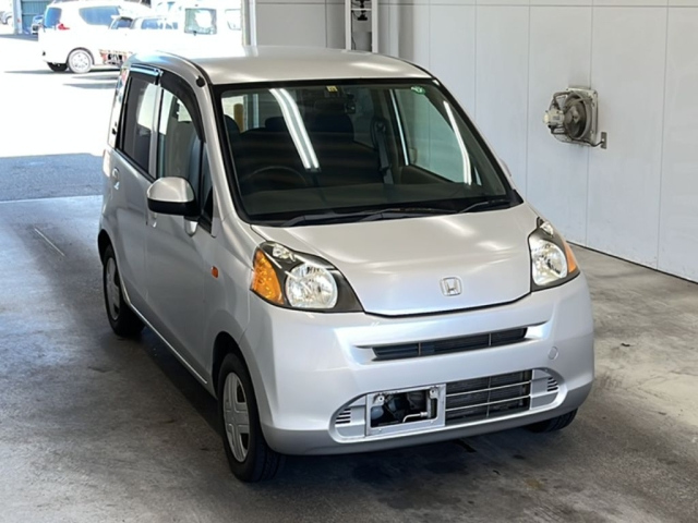 HONDA LIFE 2010