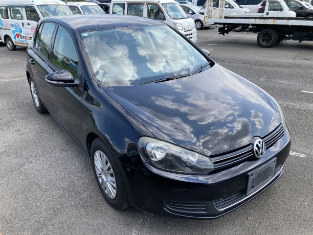 VOLKSWAGEN GOLF 2010