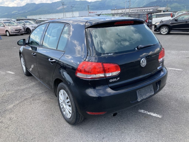 VOLKSWAGEN GOLF 2010