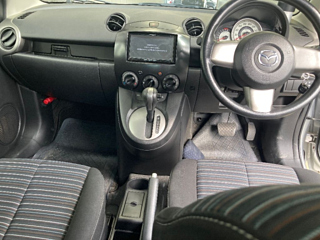 MAZDA DEMIO 2010