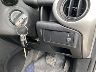 MAZDA DEMIO 2010