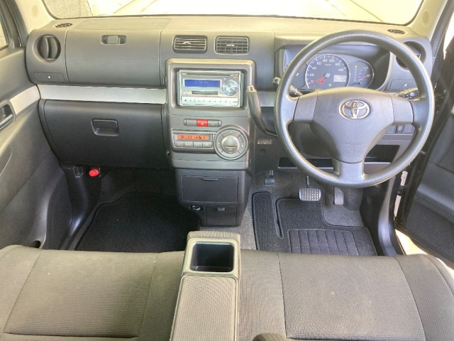 TOYOTA PIXIS SPACE 2013