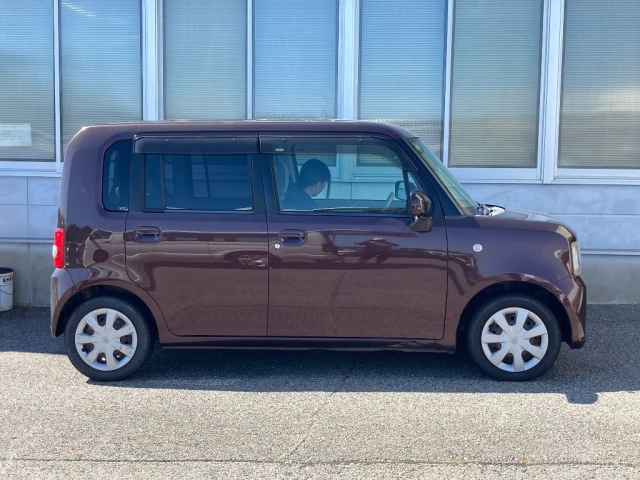TOYOTA PIXIS SPACE 2012