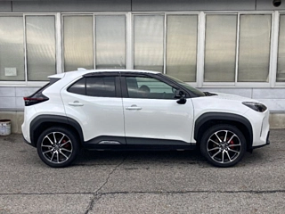 TOYOTA YARIS CROSS 2023
