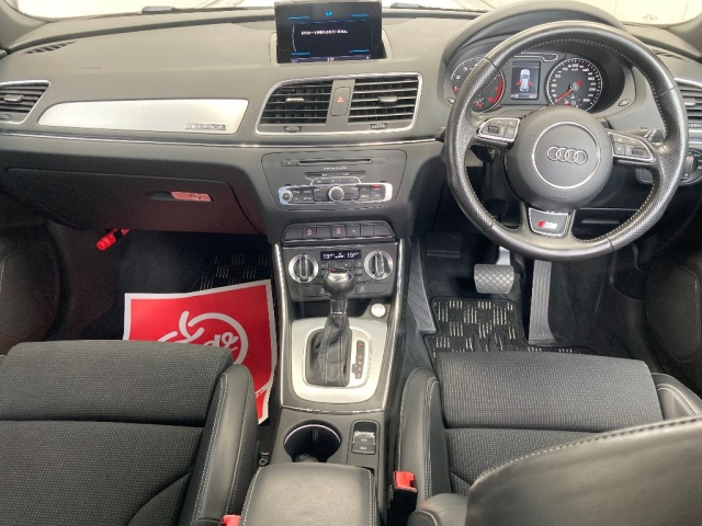 AUDI Q3 2015