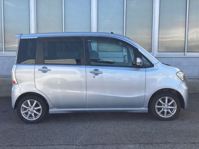 DAIHATSU TANTO EXE 2011