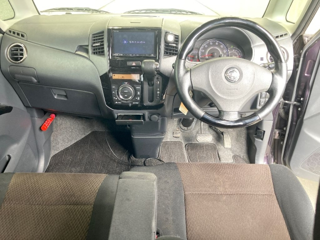 NISSAN ROOX 2012
