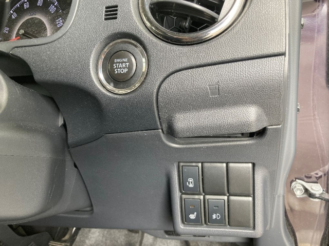 NISSAN ROOX 2012