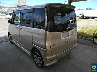 NISSAN ROOX 2011
