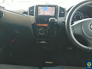 NISSAN ROOX 2011