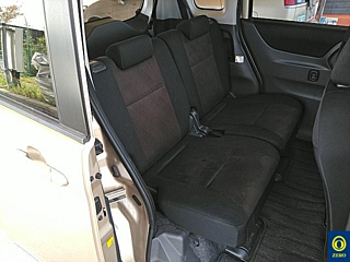NISSAN ROOX 2011