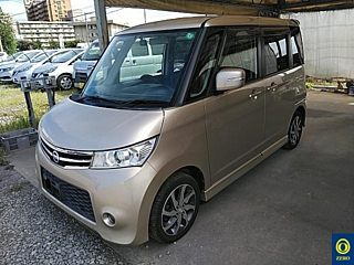 NISSAN ROOX 2011