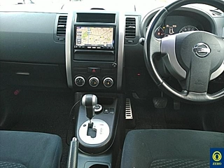 NISSAN X-TRAIL 2012