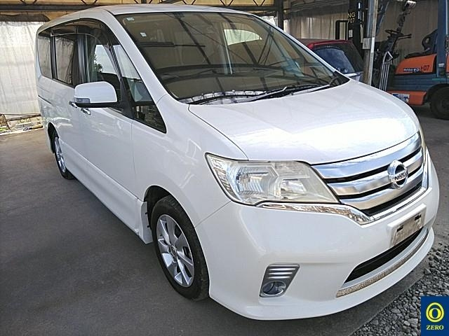 NISSAN SERENA 2010