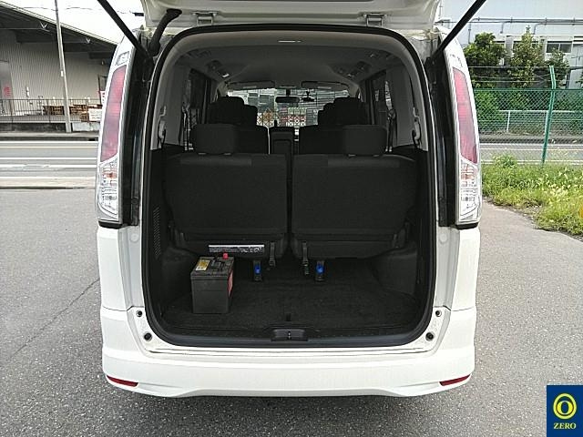 NISSAN SERENA 2012