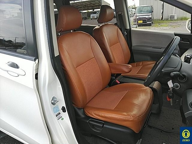 HONDA FREED 2009
