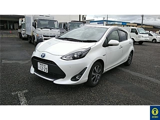 TOYOTA AQUA 2019