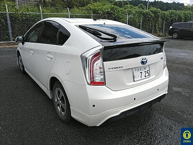 TOYOTA PRIUS 2014