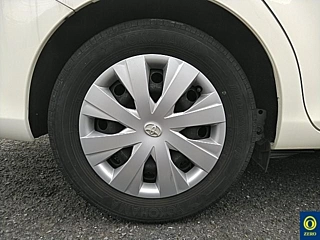 TOYOTA COROLLA AXIO 2016