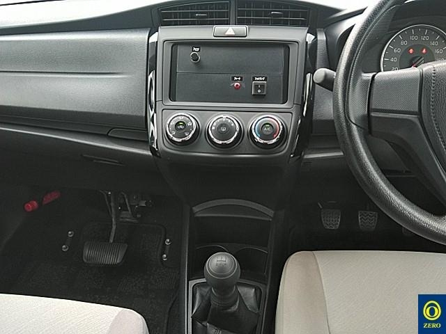 TOYOTA COROLLA AXIO 2016