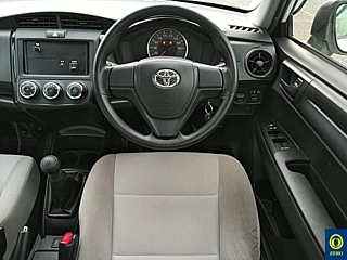 TOYOTA COROLLA AXIO 2016