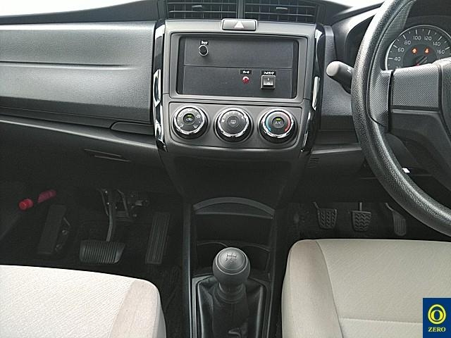 TOYOTA COROLLA AXIO 2016