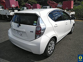 TOYOTA AQUA 2012