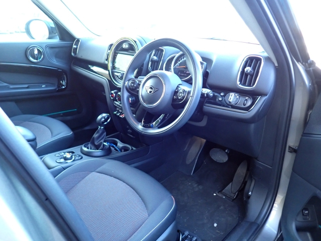 BMW MINI 2020